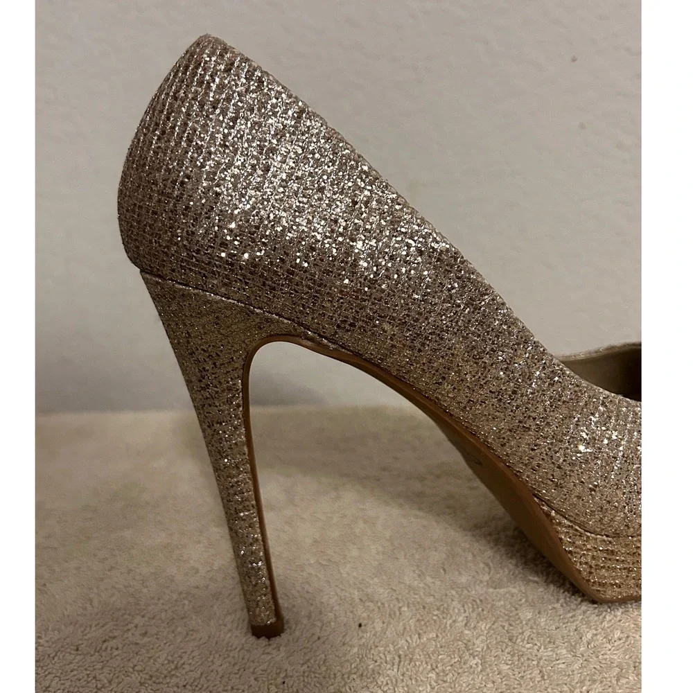 Chinese Laundry Size 10 silver Glitter Platform Pumps High Heel Party Shoes